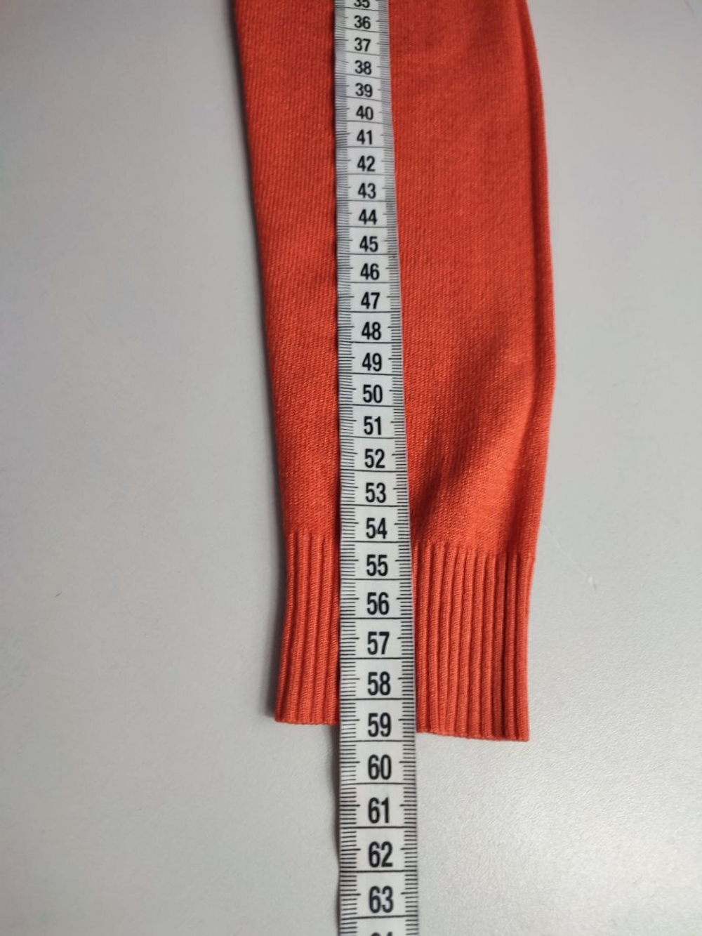 Джемпер Zarina красивого цвета 42 размер