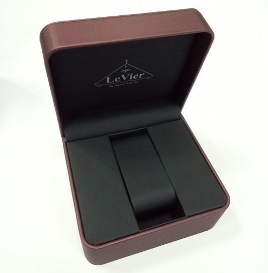 Подарочная коробка для наручных часов LeVier