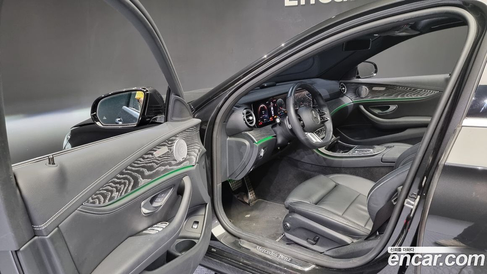 Mercedes-Benz E-Class W213 E350 4MATIC AMG Line Editions (11.2020)