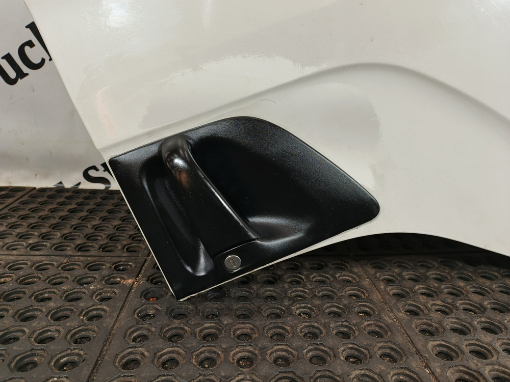 Дверь правая