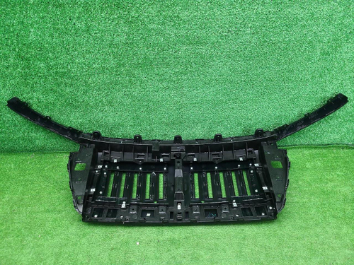 Решетка радиатора Hongqi E-HS9 (2020-н.в.)