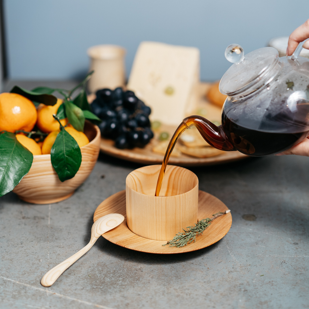 Деревянный набор чайная пара и ложка из сибирского кедра. NC19