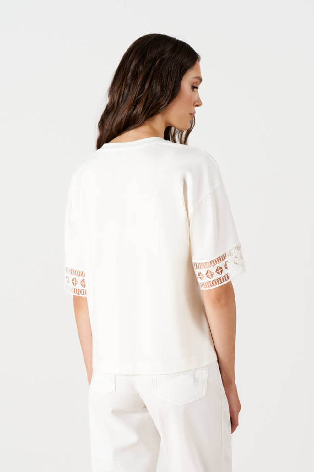 23247 Футболка женская (молочный)