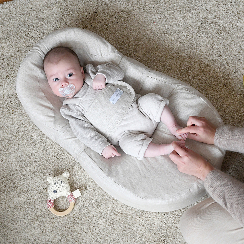 Эргономический кокон для новорожденного RED CASTLE Cocoonababy® Лён