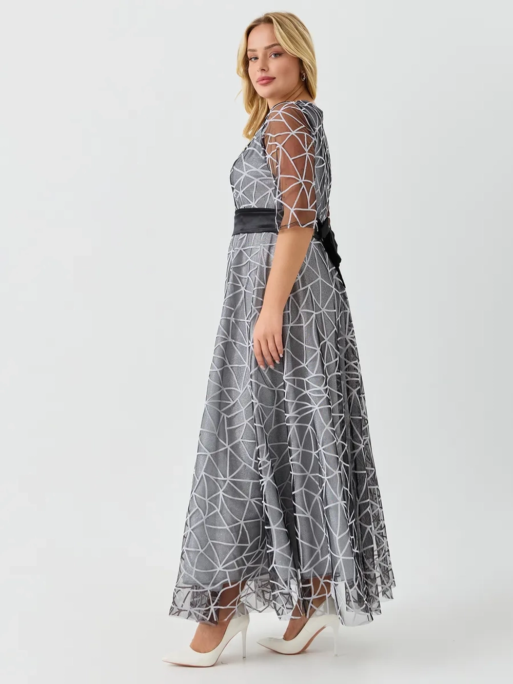 Платье вечернее блестящее