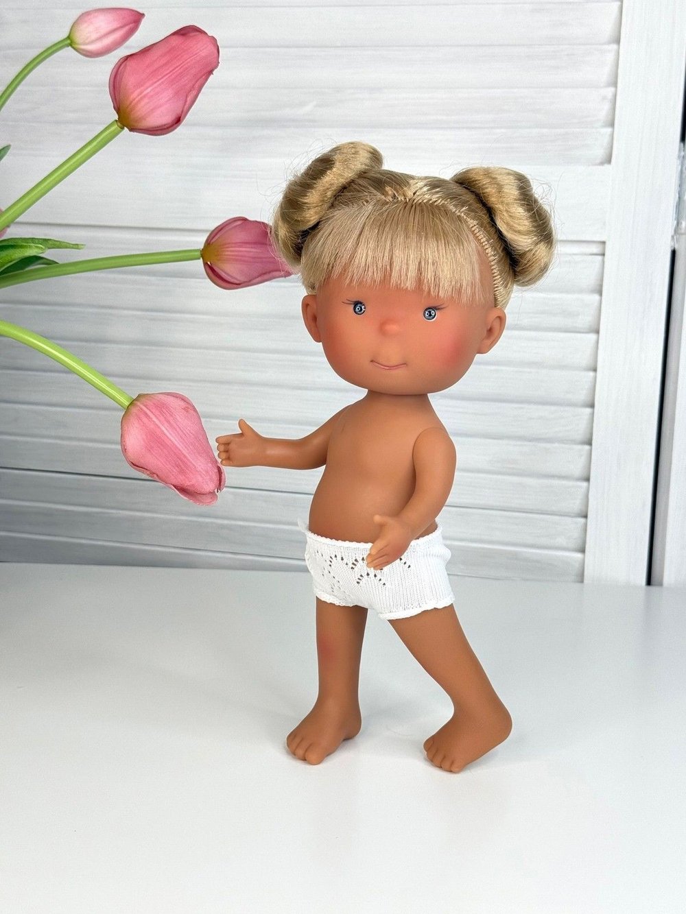 Кукла Nines виниловая 30см PIPPA LATINA без одежды (2899WL4)