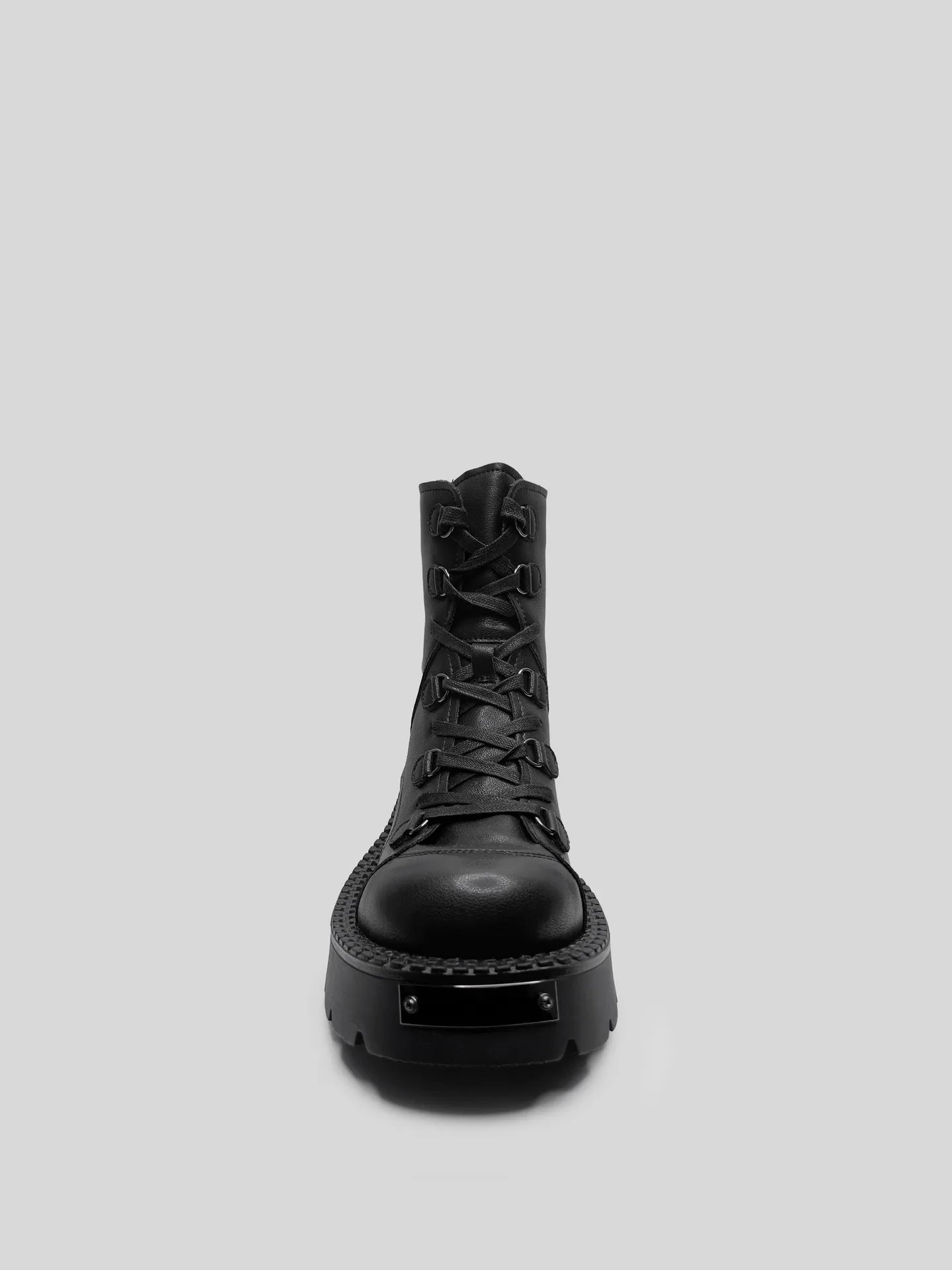 Ботинки Egga QXP523-1 на молнии сзади и шнуровкой спереди с металлическими вставкаминедорого