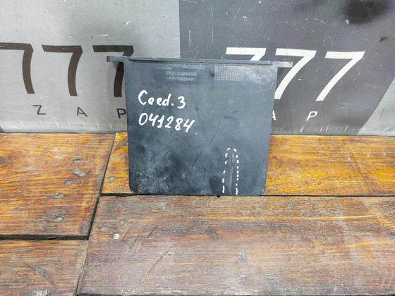 Воздуховод воздушного фильтра Kia Ceed 3 (CD) 18-нв Б/У Оригинал 28212M6000