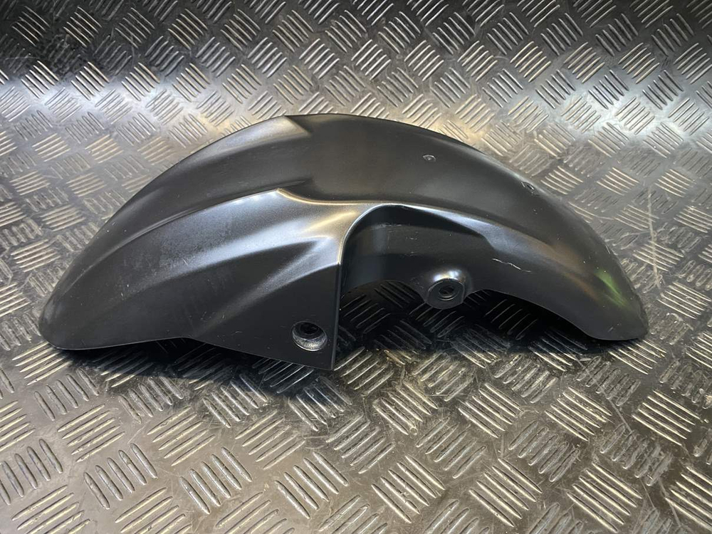 Крыло переднее Suzuki GSR400 (GK7DA)