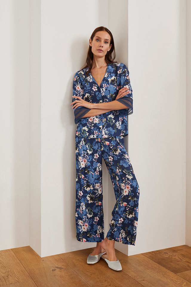 Рубашка классического кроя с цветочным принтом