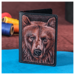 Кожаная обложка на паспорт «Медведь»