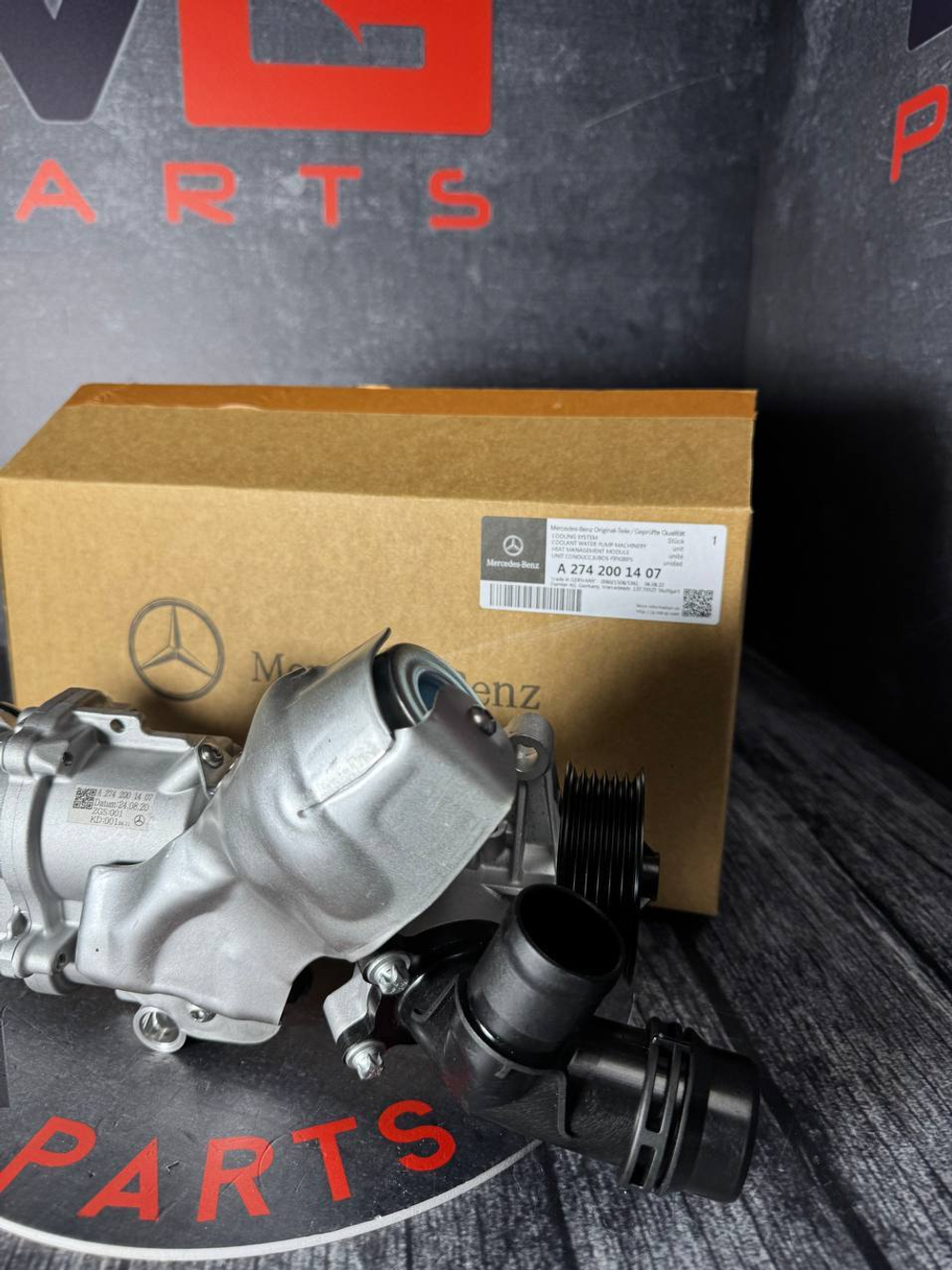 Насос водяной Mercedes-Benz A2742001407