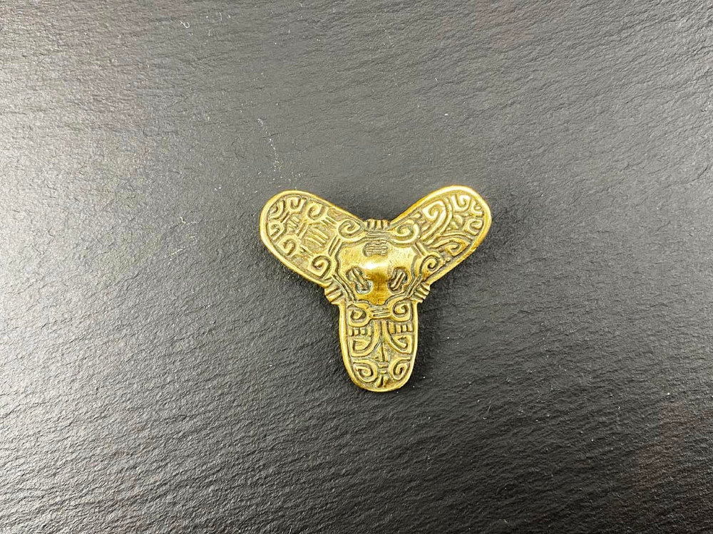 Фибула. Гнёздово, Бирка 10 в. (трилистник)