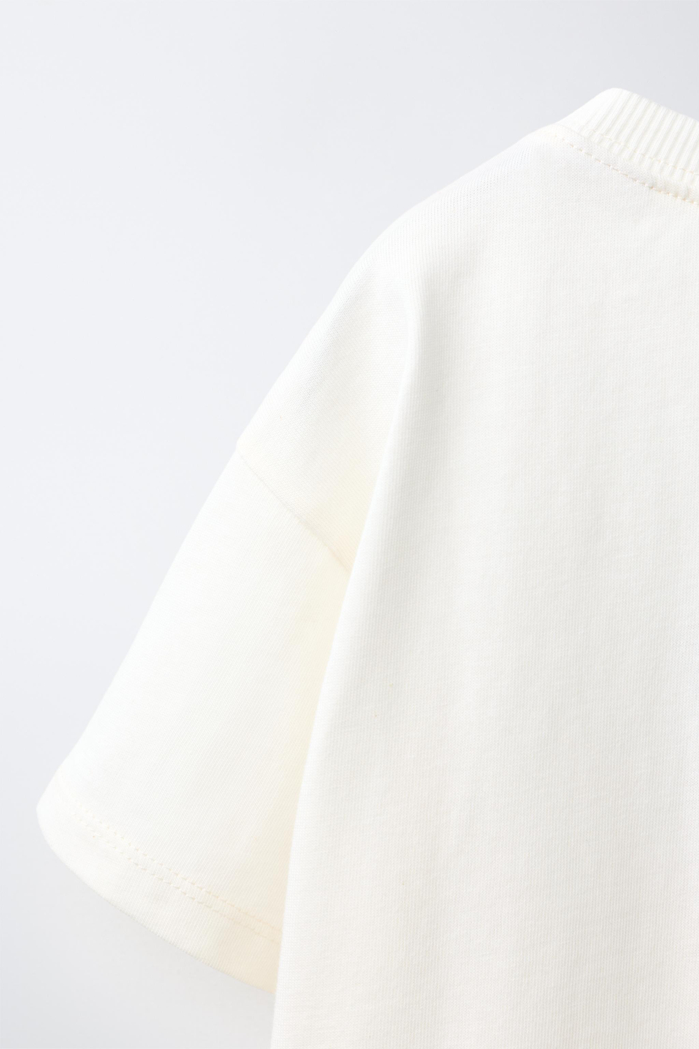 ZARA ФУТБОЛКА С ВЫШИВКОЙ КРЕСТИКОМ «МИККИ МАУС» © DISNEY, ЖЕЛТОВАТО-БЕЛЫЙ