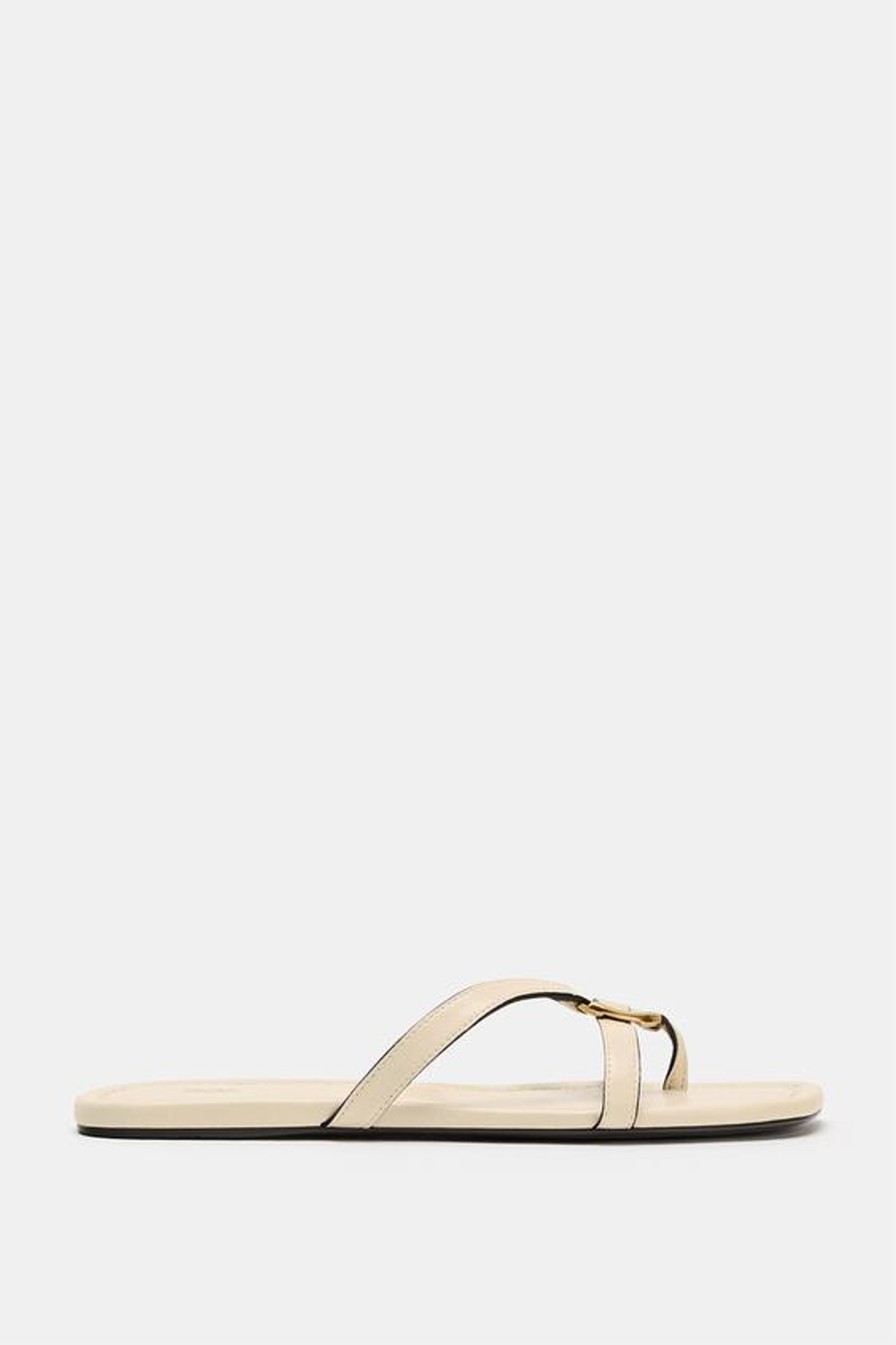 ZARA САНДАЛИИ С МЕТАЛЛИЧЕСКОЙ ДЕТАЛЬЮ, БЕЛЫЙ