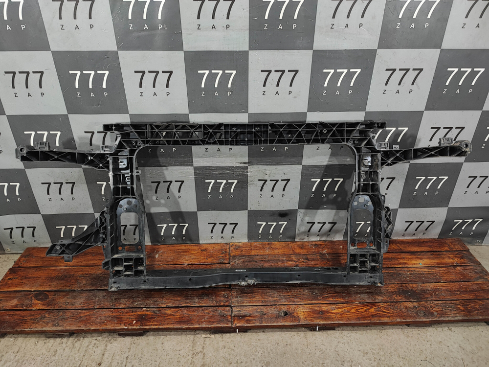 Панель передняя (телевизор) Hyundai Santa Fe 4 (TM) 18-21 Б/У Оригинал 64101S1000