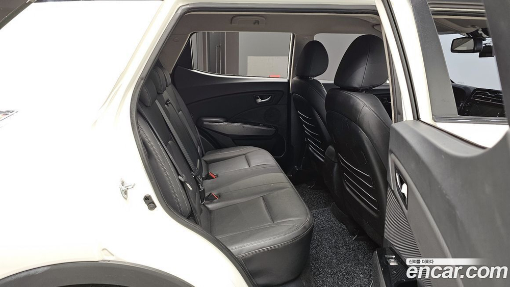 KG Mobility (Ssangyong) Very New Tivoli Дизель 1.6 2WD (01.2020)