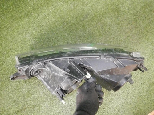 Битая Фара правая Lada Largus 1 (2021-н.в.) галоген