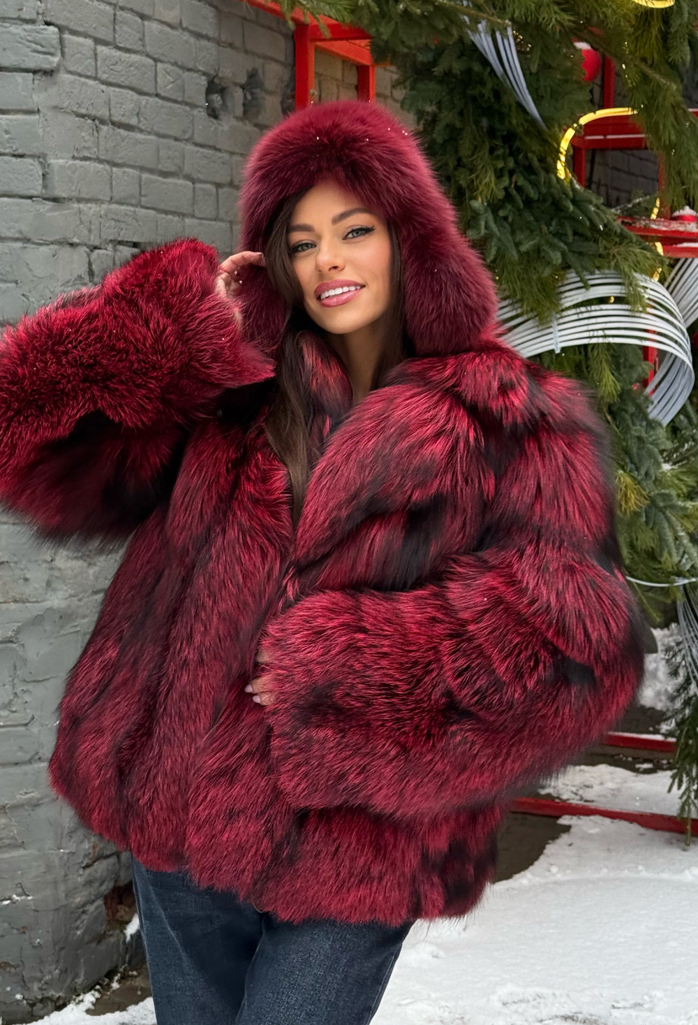 Шуба из меха чернобурки тонирования оттенок «клюква» 60см