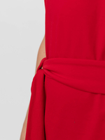 Платье спортивное с разрезами и поясом