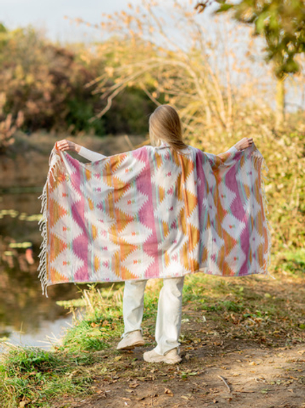 Шарф теплый с орнаментом Навахо