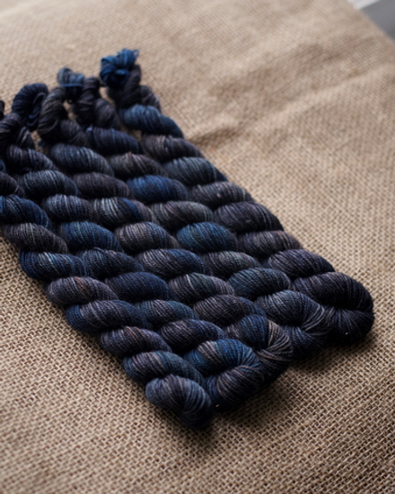 Носочная пряжа с пухом яка "Ночь в горах" (мини)