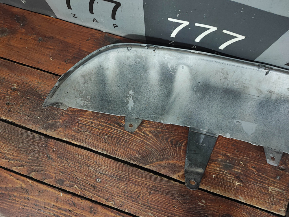 Накладка заднего бампера Toyota RAV4 IV (XA40) 15-19 Б/У Оригинал 5240542010