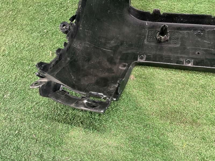 Накладка переднего бампера Land-Rover Defender 2 L663 (2019-н.в.)