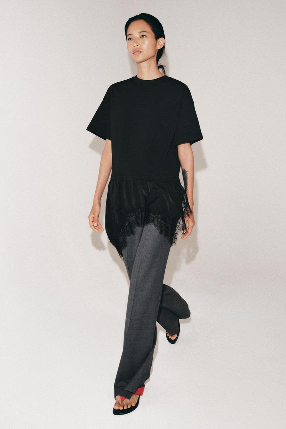 ZARA ФУТБОЛКА С КРУЖЕВНОЙ ОТДЕЛКОЙ, ЧЕРНЫЙ