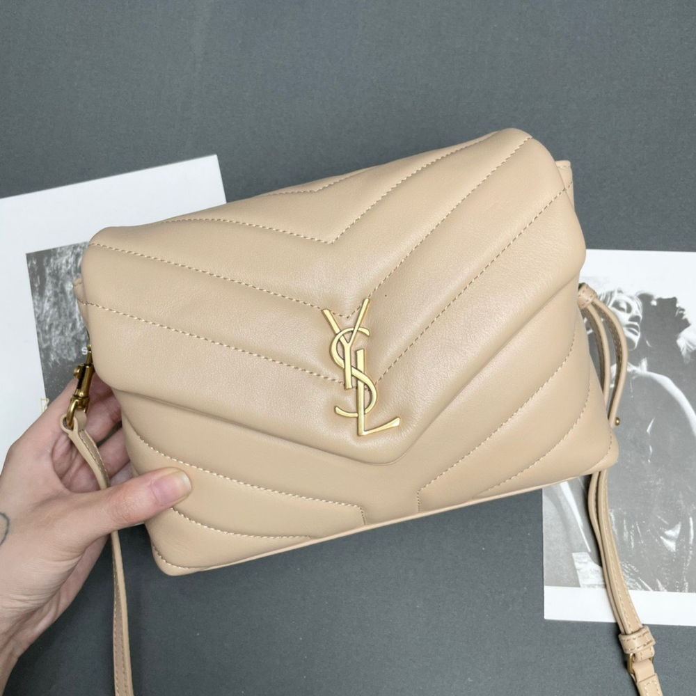 Saint Laurent Loulou 20 cm