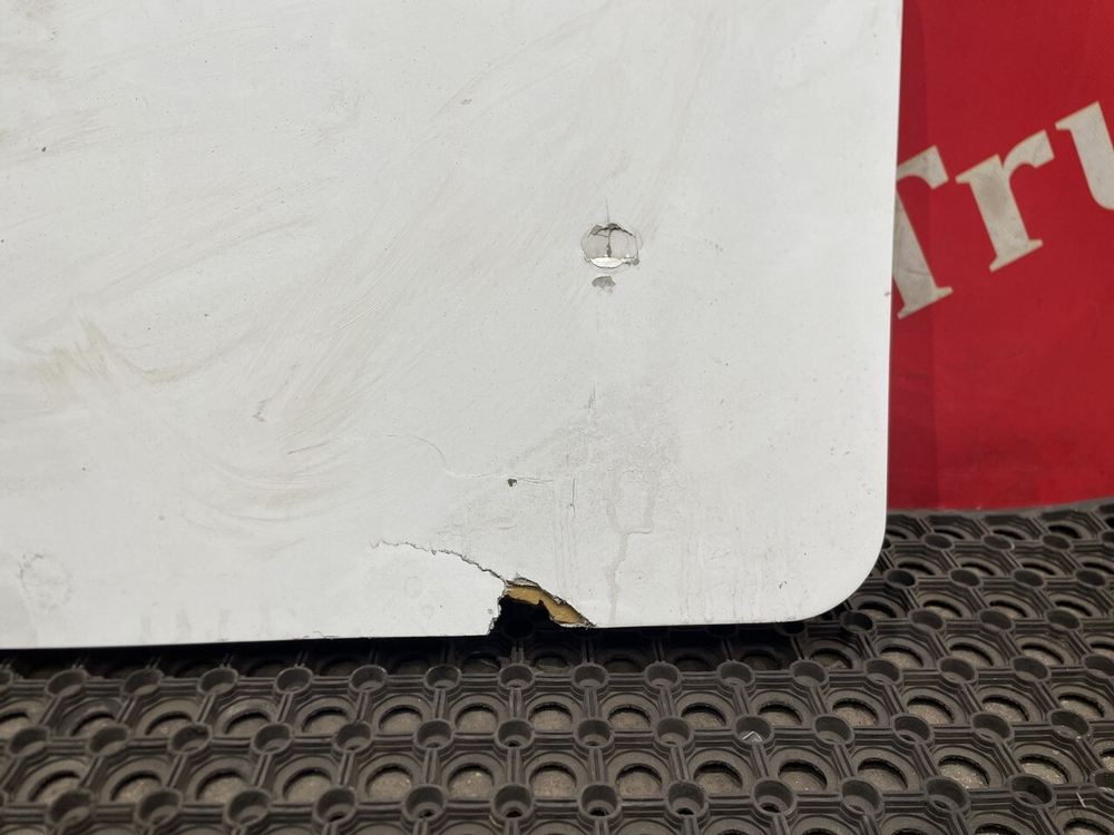 Спойлер кабины боковой левый