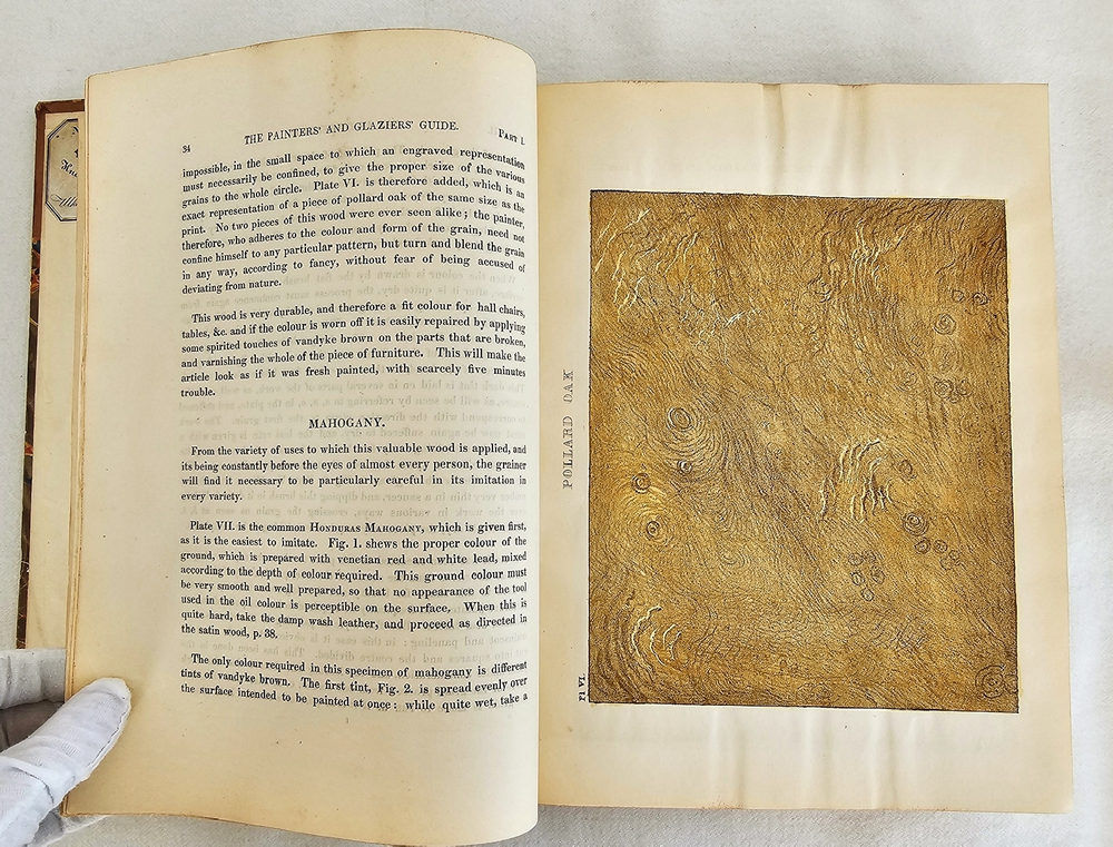 "The decorative painters and glaziers guide; containing the most approved methods of imitating oak, mahogany, maple, rose, cedar, coral, and every other kind of fancy wood". Whittock, N.. 1841г. - антикварная книга