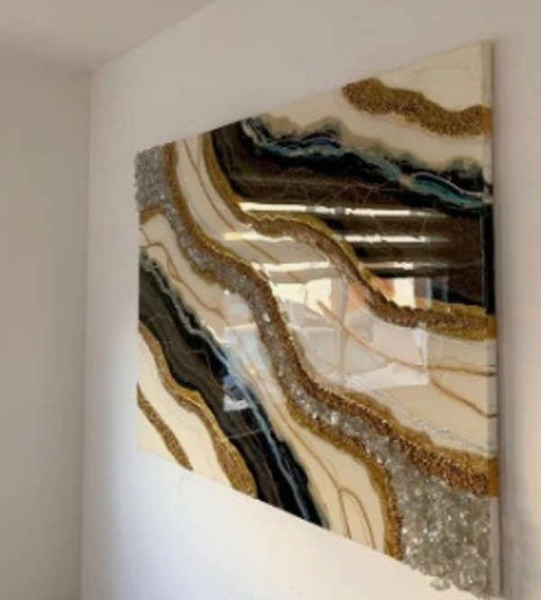 ЭКСКЛЮЗИВНЫЙ СТОЛ ИЗ ЭПОКСИДНОЙ СМОЛЫ