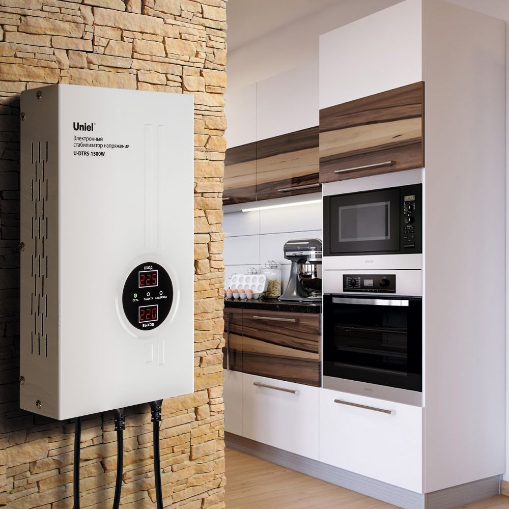 U-DTRS-1500W Стабилизатор напряжения ультратонкий. Однофазный релейный. 1500ВА. Настенный. TM Uniel