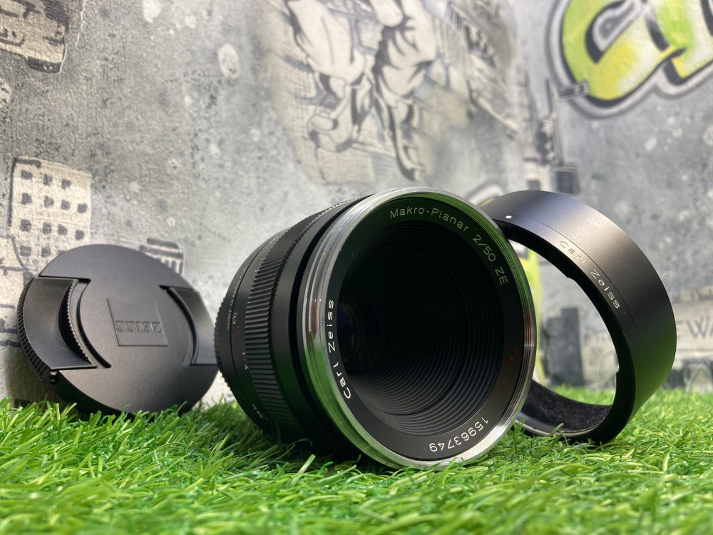 Carl Zeiss Makro-Planar T* 2/50 mm