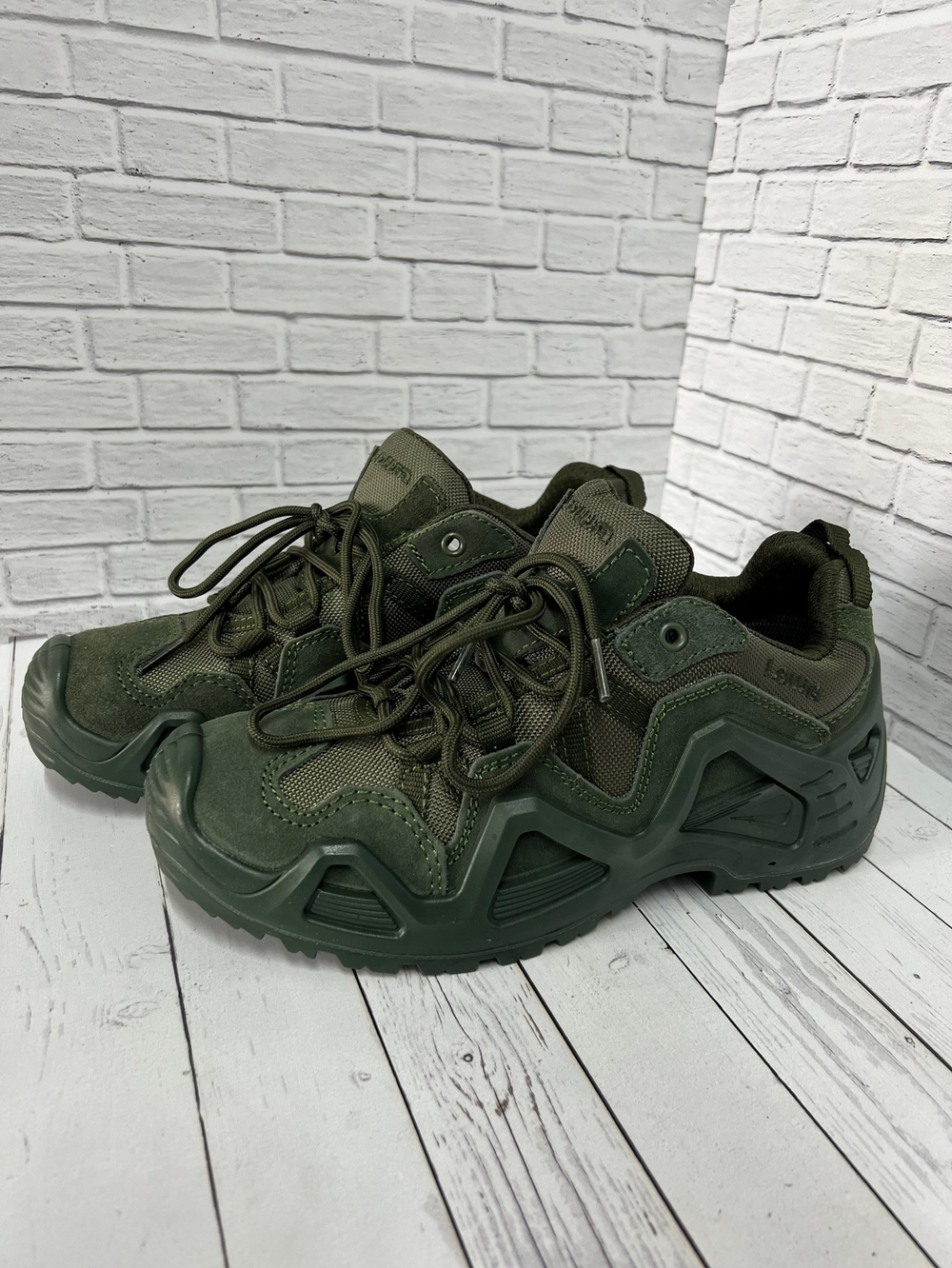 Треккинговые  кроссовки Lowa / олива