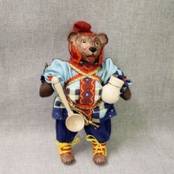 Ёлочная игрушка Медведь в колпаке с крынкой мёда и ложкой