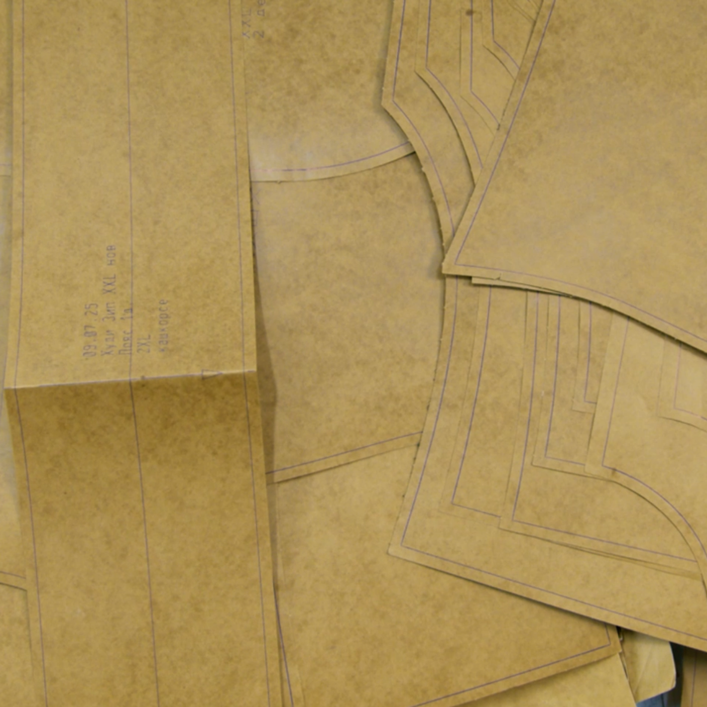 Как выбрать производство одежды для бренда или компании: на что обратить внимание