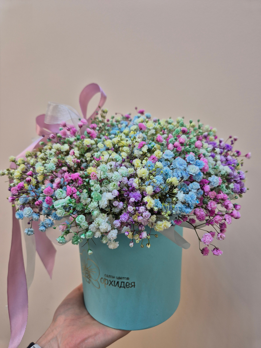 Гипсофила композиция в шляпной коробке