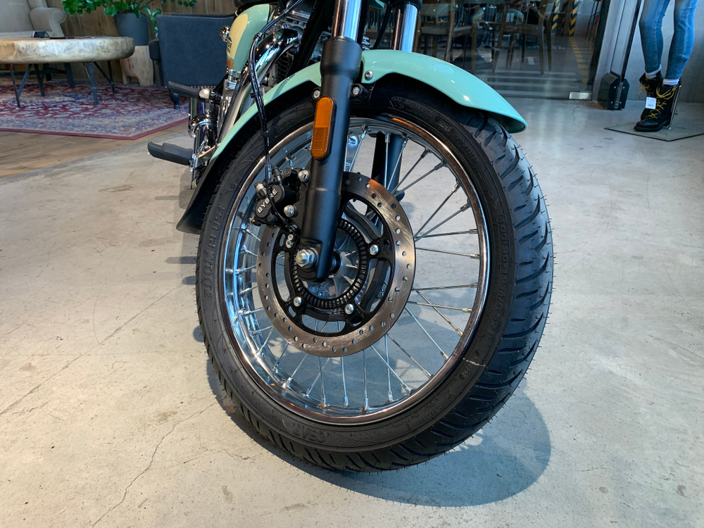 Royal Enfield Meteor 350 Aurora Green