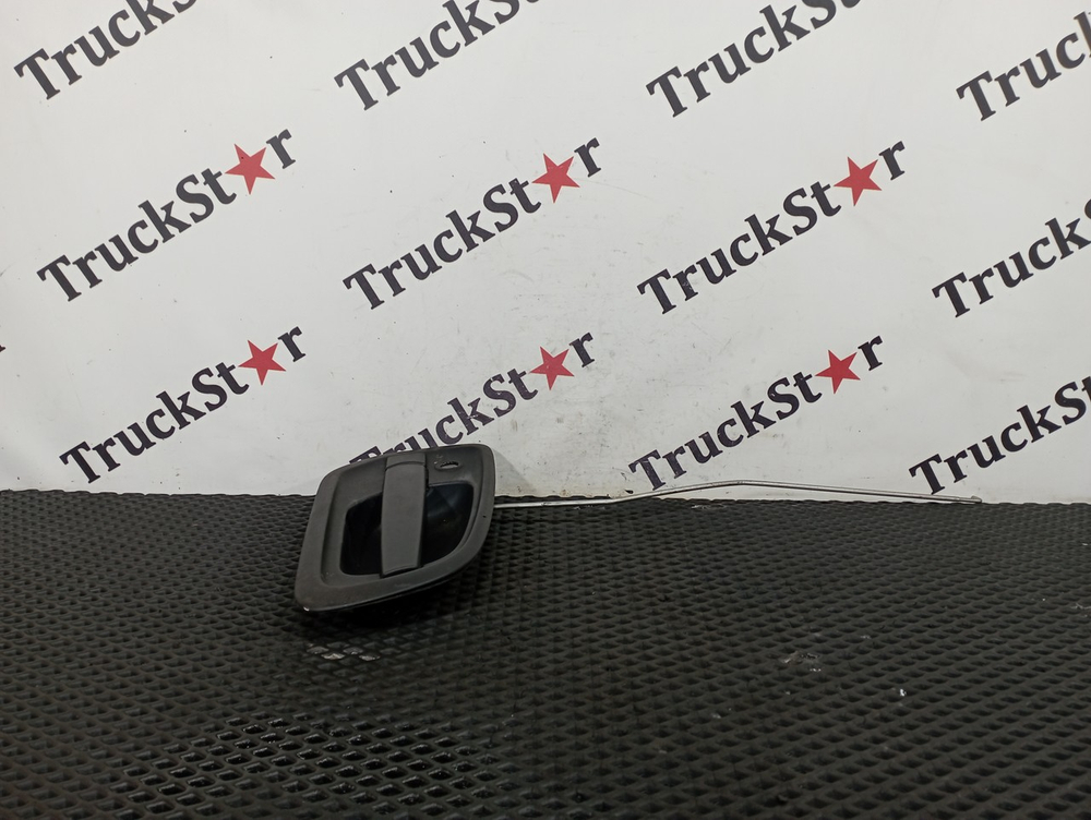 Ручка двери наружная правая 2023г.