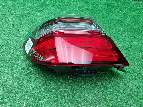 Фонарь левый внешний Toyota Camry 7 XV50 (14-18)