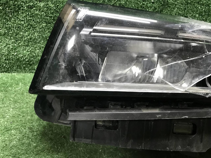 Битая Фара левая Geely Emgrand 2 (2021-н.в.) LED