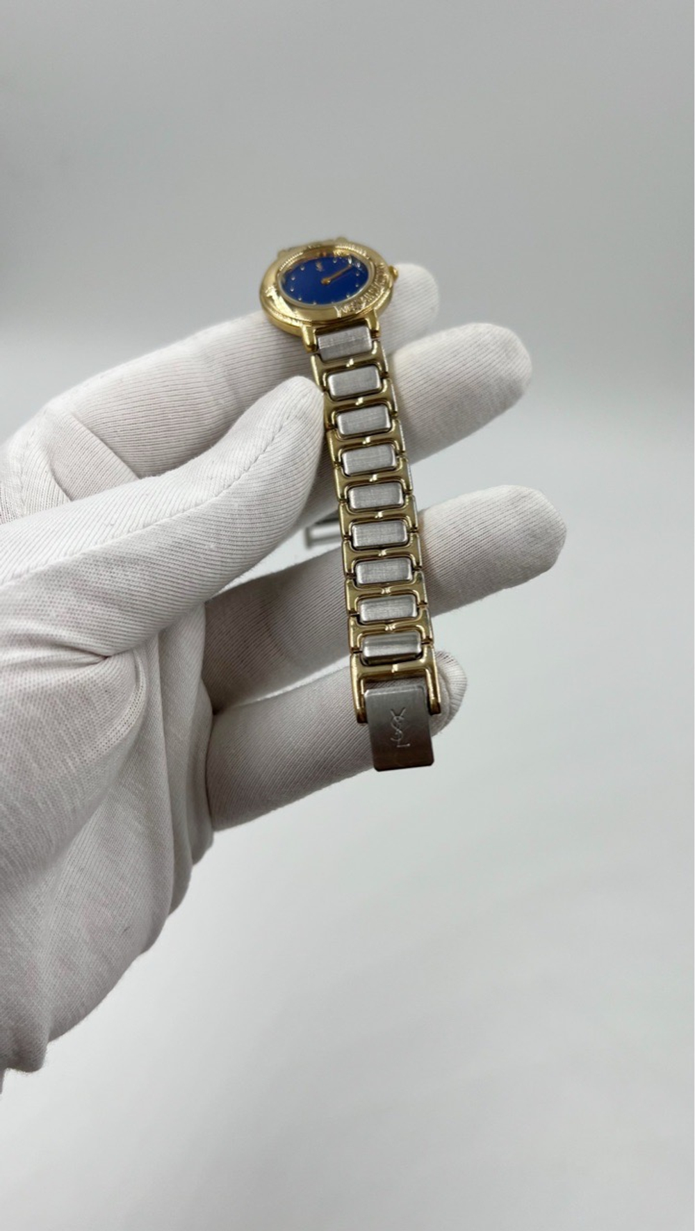 Часы Yves Saint Laurent (только онлайн)