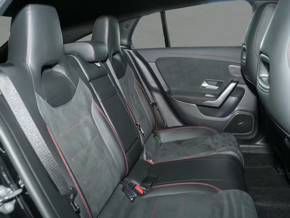 Mercedes-Benz CLA 45 AMG Shooting Brake