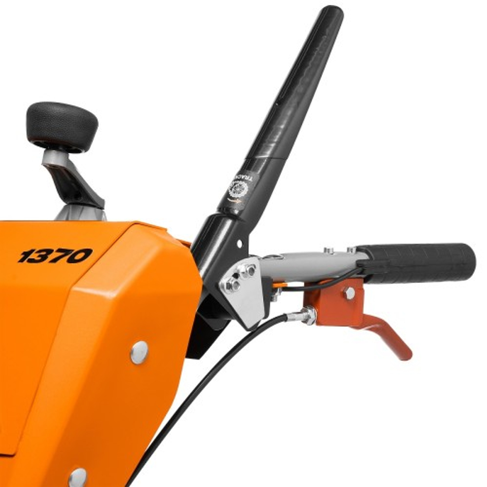 Снегоуборщик бензиновый гусеничный DAEWOO DAST 1370