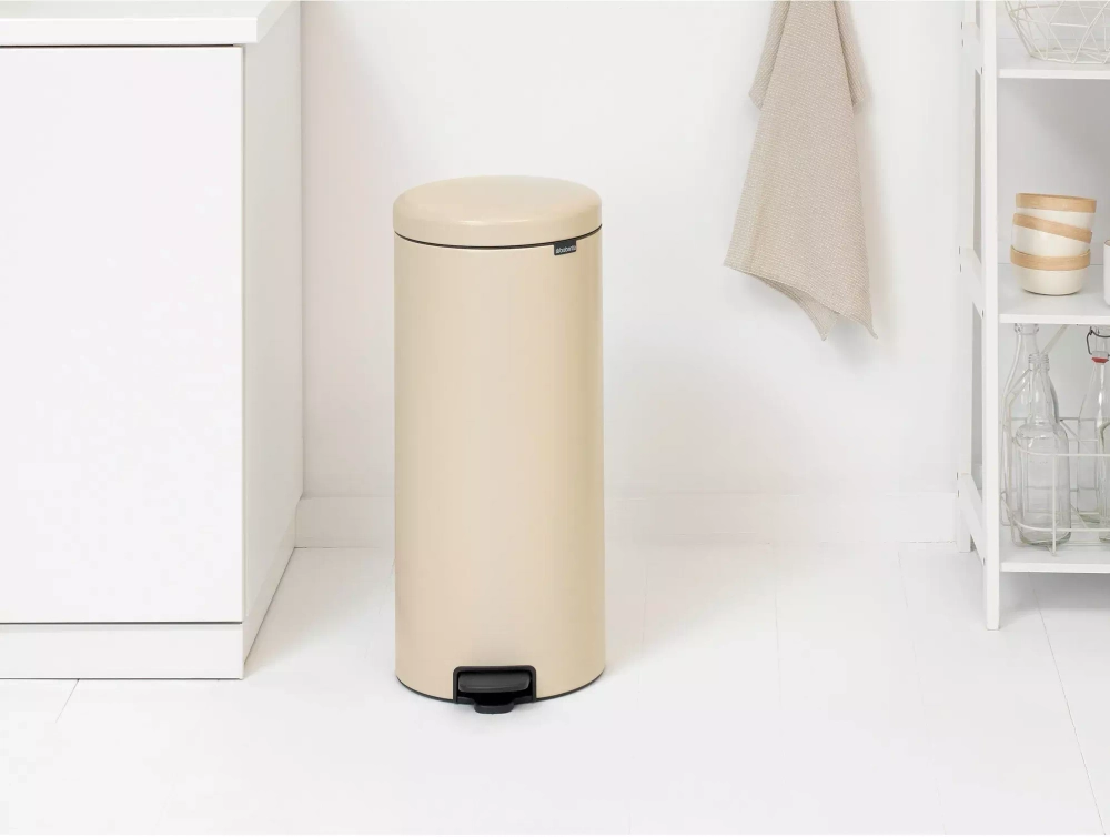 Brabantia - Контейнер для мусора NewIcon, 30 л, мягкий бежевый / артикул   149962  / GTIN 8710755149962