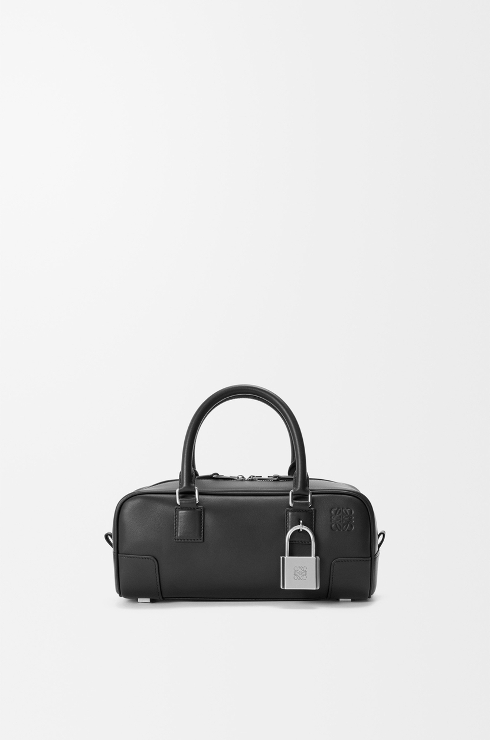 Loewe Укороченная сумка Amazona 23 из блестящей телячьей кожи, черный
