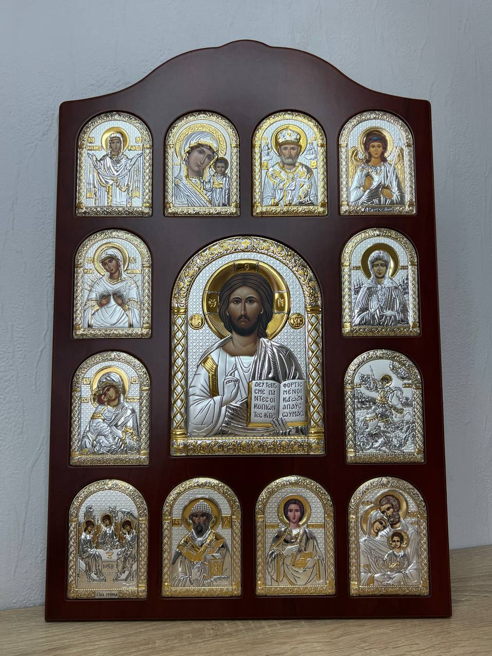 Спаситель, иконостас, красное дерево 365х550