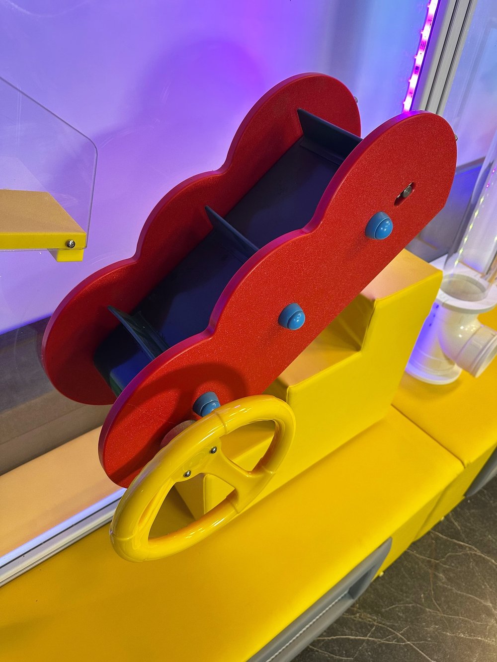 Интерактивная стена с пневмолабиринтом "Воздушное Приключение"